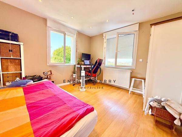 Maison
         7 pièces
        - 204 m² Bien prestige 949 500 € *