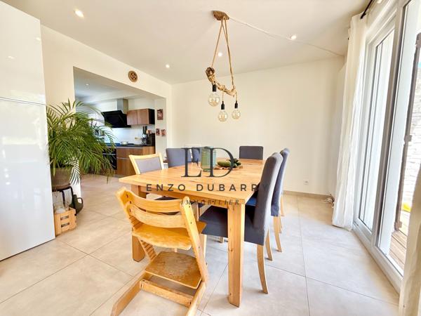 Maison
         7 pièces
        - 204 m² Bien prestige 949 500 € *