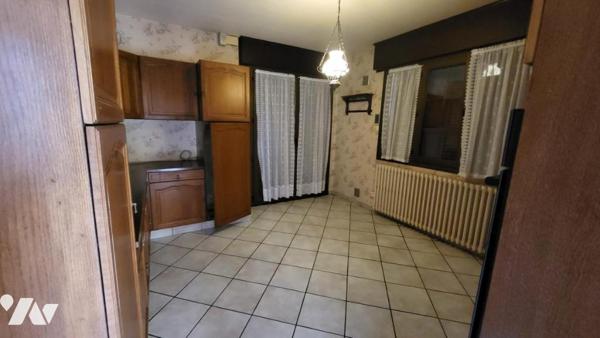 GRAND-CHARMONT, maison quatre pièces sur sous-sol sur 6a 75ca de terrain