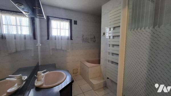 GRAND-CHARMONT, maison quatre pièces sur sous-sol sur 6a 75ca de terrain