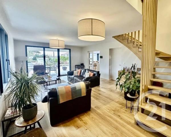 Maison à vendre  5 pièces - 147 m 2   PORNIC  - 44