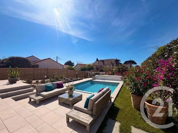 Maison à vendre  5 pièces - 147 m 2   PORNIC  - 44