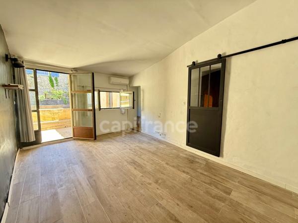 Maison à vendre 5 pièces LAURIS (84) terrasse et cave