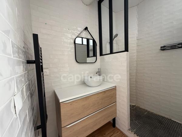 Maison à vendre 5 pièces LAURIS (84) terrasse et cave