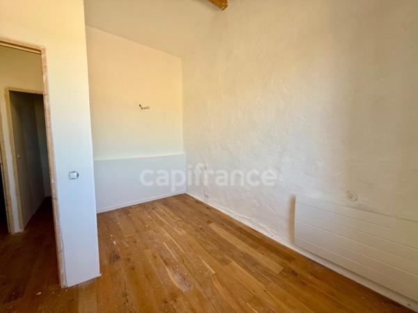 Maison à vendre 5 pièces LAURIS (84) terrasse et cave