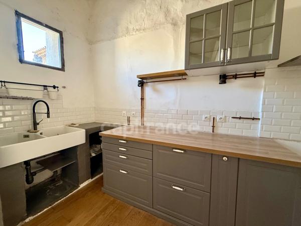 Maison à vendre 5 pièces LAURIS (84) terrasse et cave