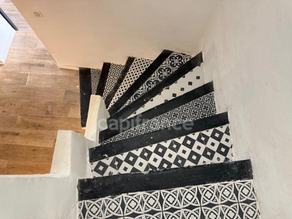 Maison à vendre 5 pièces LAURIS (84) terrasse et cave