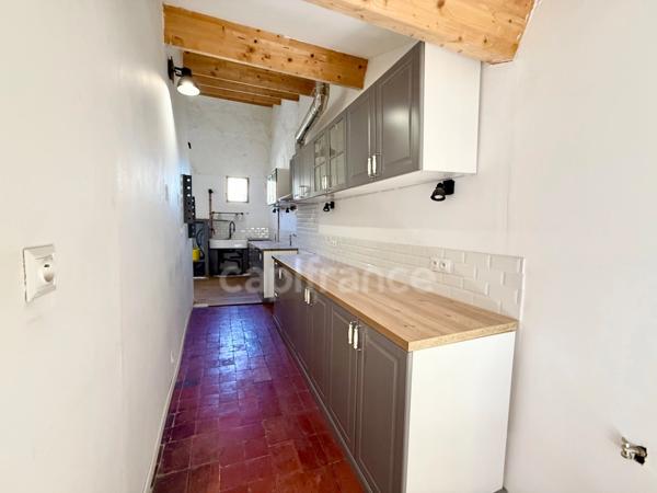 Maison à vendre 5 pièces LAURIS (84) terrasse et cave