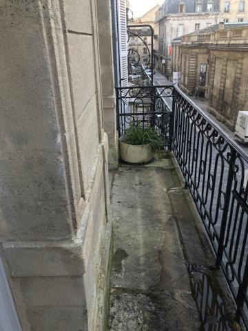 Appartement proche Triangle d'Or avec exterieur - Gambetta - Pey Berland