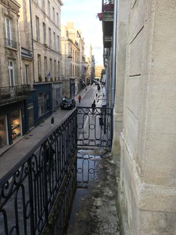 Appartement proche Triangle d'Or avec exterieur - Gambetta - Pey Berland