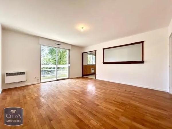 Appartement à louer 4 pièces 97.6m² Villeurbanne (69100)