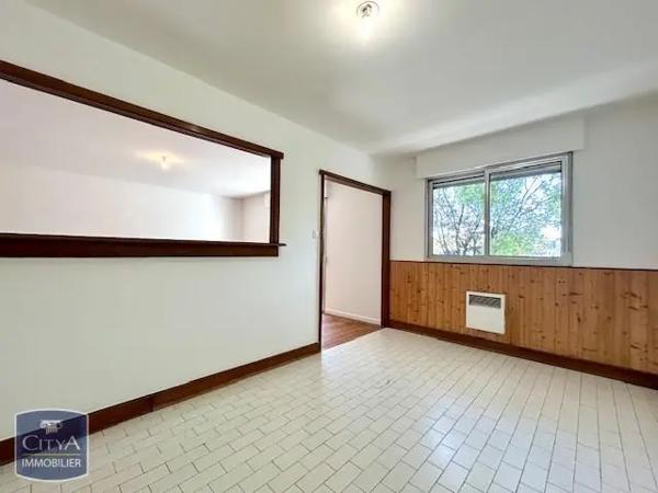 Appartement à louer 4 pièces 97.6m² Villeurbanne (69100)