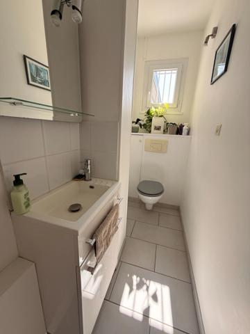 Pavillon sur sous sol de 170m², 5 chambres, piscine sur terrain de 2000m² 197 000 €