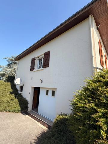 Pavillon sur sous sol de 170m², 5 chambres, piscine sur terrain de 2000m² 197 000 €