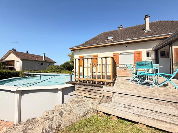 Pavillon sur sous sol de 170m², 5 chambres, piscine sur terrain de 2000m² 197 000 €