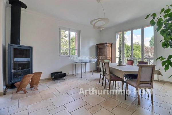 Vente                                                      Maison
                        
                     7 pièces                      217 m2                     à Beauchamp