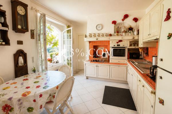 Maison
                                                                                                                                                                                                                                                                                                                        6 pièce(s)                                                                                                                                                                                                          2 chambre(s)                                                                                                                                                                                                          100  m²