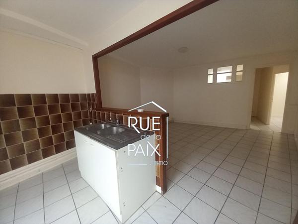 86140 Lencloître Appartement Lencloître 3 pièce(s) 44.75 m2