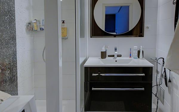 Appartement à vendre    3 pièces •  Bourgoin-Jallieu