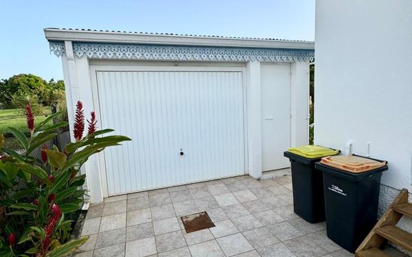 Maison à louer    3 pièces • 157 m2 Baie-Mahault