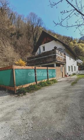 Maison type loft industriel 150 m² + gîte rénové 25 m2 – revenu locatif 1 000 €/mois