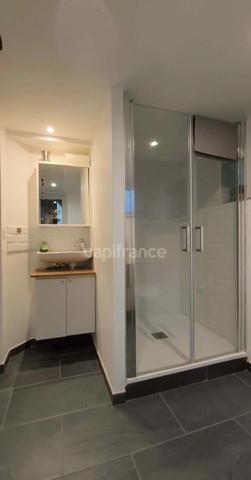 Maison type loft industriel 150 m² + gîte rénové 25 m2 – revenu locatif 1 000 €/mois