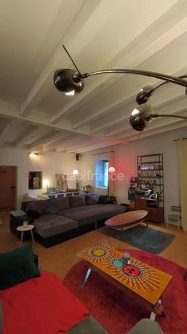 Maison type loft industriel 150 m² + gîte rénové 25 m2 – revenu locatif 1 000 €/mois
