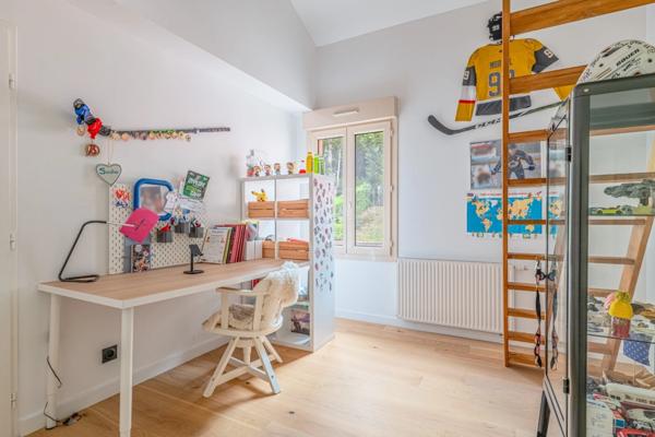 69110 SAINT FOY LES LYON - MAISON + APPARTEMENT - PISCINE - GARAGE - JARDIN - VUE PANORAMIQUE - PROCHE DES COMMODITES - CALME