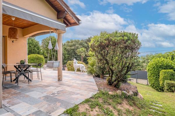 69110 SAINT FOY LES LYON - MAISON + APPARTEMENT - PISCINE - GARAGE - JARDIN - VUE PANORAMIQUE - PROCHE DES COMMODITES - CALME