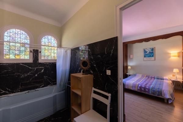 Labenne (40) - À VENDRE – Maison de plain-pied avec dépendances, piscine et terrain de 9 700 m²