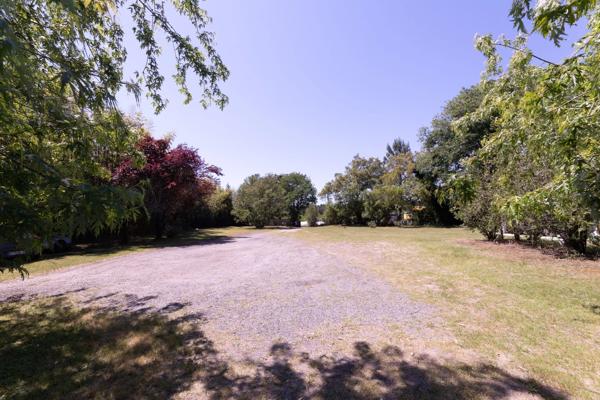 Labenne (40) - À VENDRE – Maison de plain-pied avec dépendances, piscine et terrain de 9 700 m²