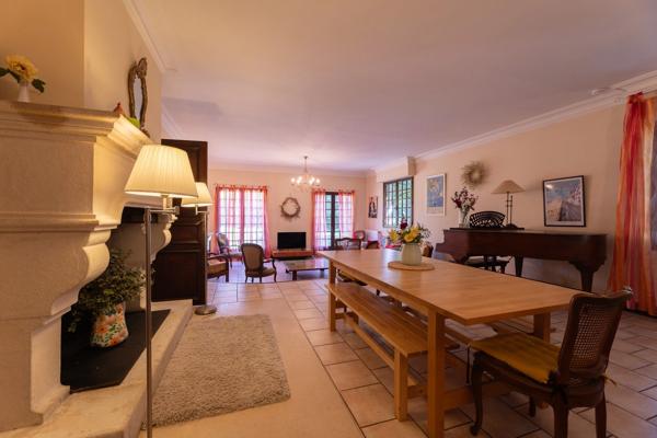 Labenne (40) - À VENDRE – Maison de plain-pied avec dépendances, piscine et terrain de 9 700 m²