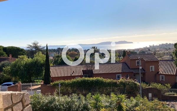 Maison à vendre    5 pièces • 140 m2 Carqueiranne