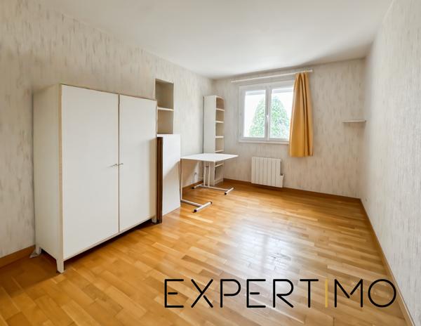 Montigny-le-Bretonneux (78180) MAISON - LE MANET - CENTRE COMMERCIAL DU MANET