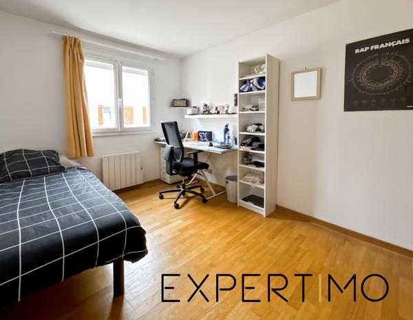 Montigny-le-Bretonneux (78180) MAISON - LE MANET - CENTRE COMMERCIAL DU MANET