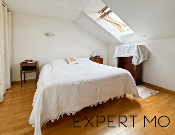 Montigny-le-Bretonneux (78180) MAISON - LE MANET - CENTRE COMMERCIAL DU MANET