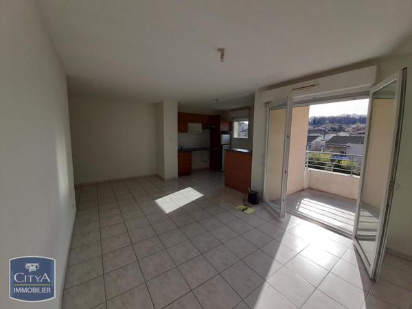 Appartement à louer 3 pièces 61.48m² Saint-Michel (16470)