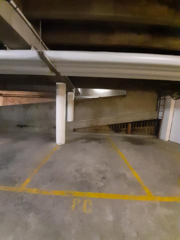 Parking · Location Paris (75007)