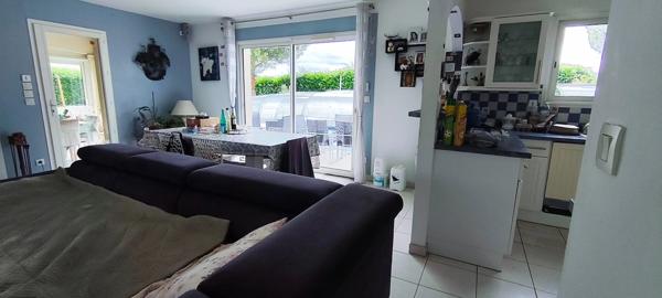 MAISON DE PLAIN-PIED – 167 M² – PISCINE AVEC ABRI HAUT – DPE B – PANNEAUX SOLAIRES – 3 596 M² DE TERRAIN – CLAM, À 5 MINUTES DE JONZAC