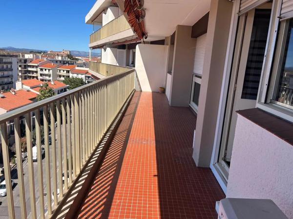 Vente                                                      Appartement
                        
                     5 pièces                      126 m2                     à Perpignan