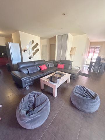 Niort (79000) Niort : grand appartement dernier étage à acheter