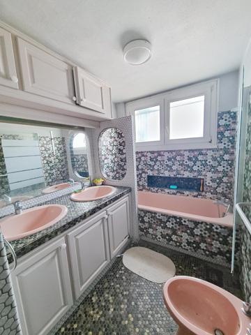 Grande maison familiale – 207 m² – 7 chambres - Sous-Sol - Garage - Jardin