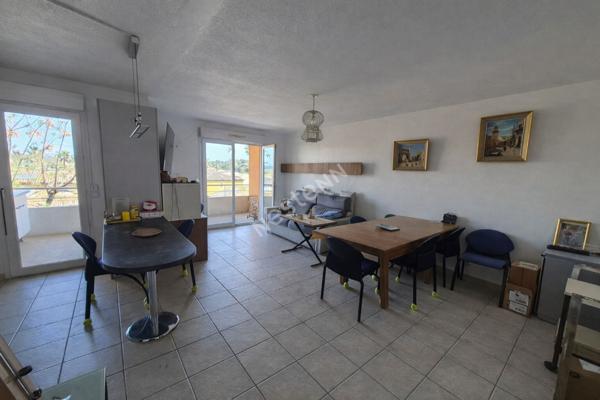 Appartement La Seyne Sur Mer 3 pièce(s) 64 m2 avec terrasse, parking