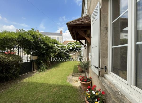 Maison bourgeoise avec terrain indépendant