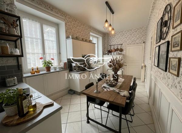 Maison bourgeoise avec terrain indépendant