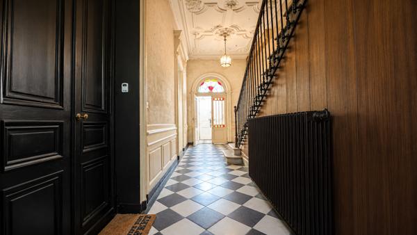 Studio de caractère – Immeuble Second Empire – Cœur historique d'Angoulême Détails des diagnostics énergétiques