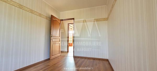 EXCLUSIVITÉ - PUYMOYEN - MAISON DE PLAIN-PIED DE 94 m² + GARAGE 26 m² indép , GARAGE, PISCINE, TERRAIN DE 1200 m²