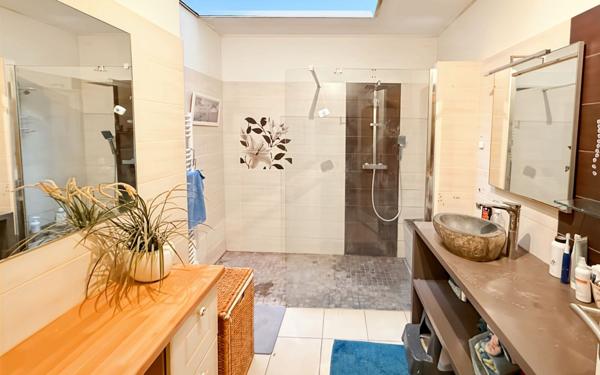 Maison à vendre    5 pièces •  Saint-Xandre