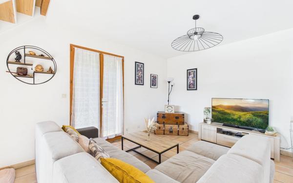 Maison à vendre    5 pièces • 147,70 m2 Saint-Marcellin