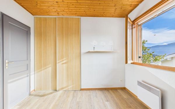 Maison à vendre    5 pièces • 147,70 m2 Saint-Marcellin